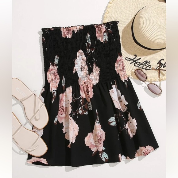 SHEIN Tops - Plus Floral Print Shirred Tube Top Size 1X